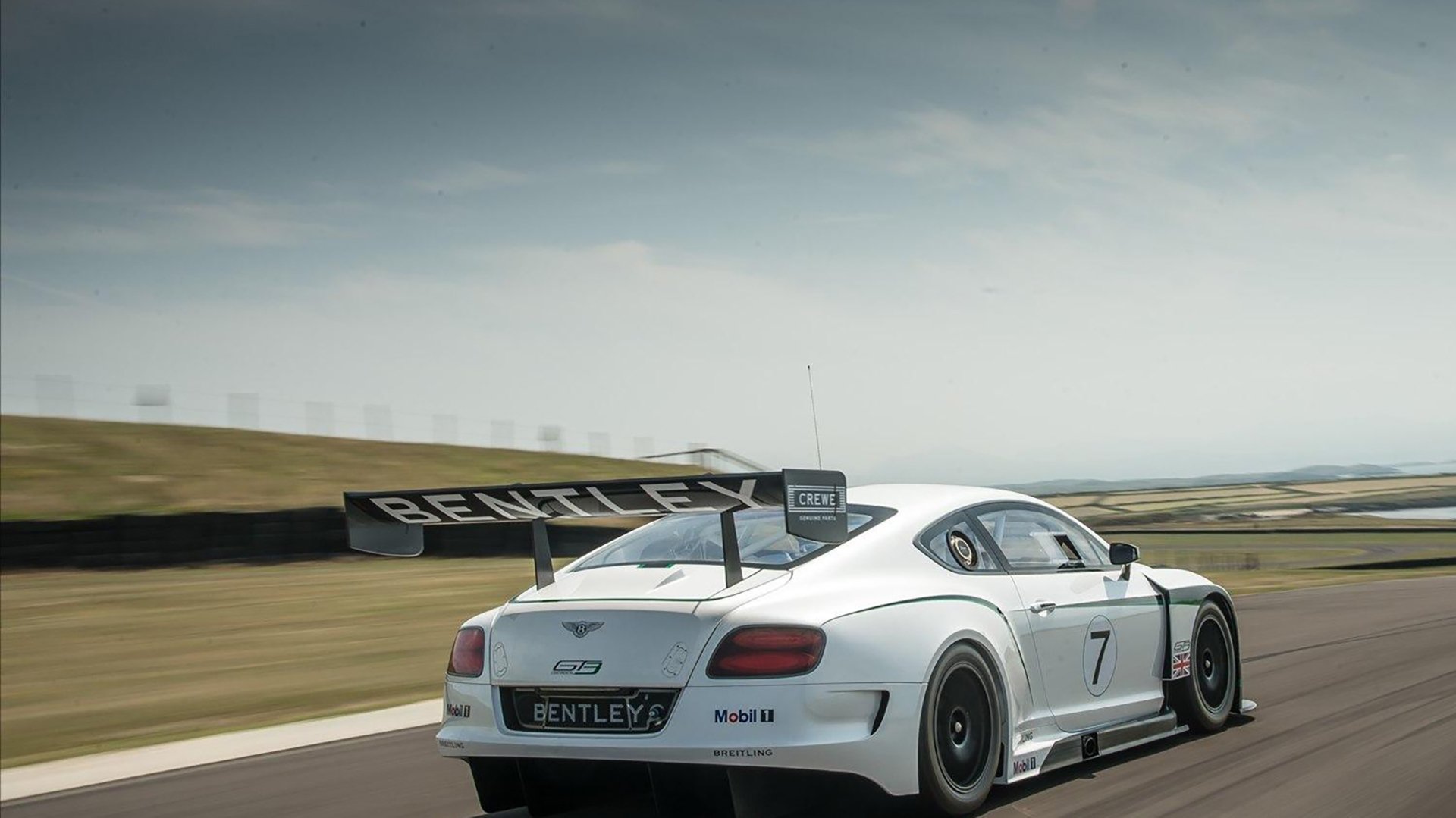 kaiyun登录入口-最佳瞬间：王强最后时刻三分绝杀，全场欢呼！，最佳现场王宝强