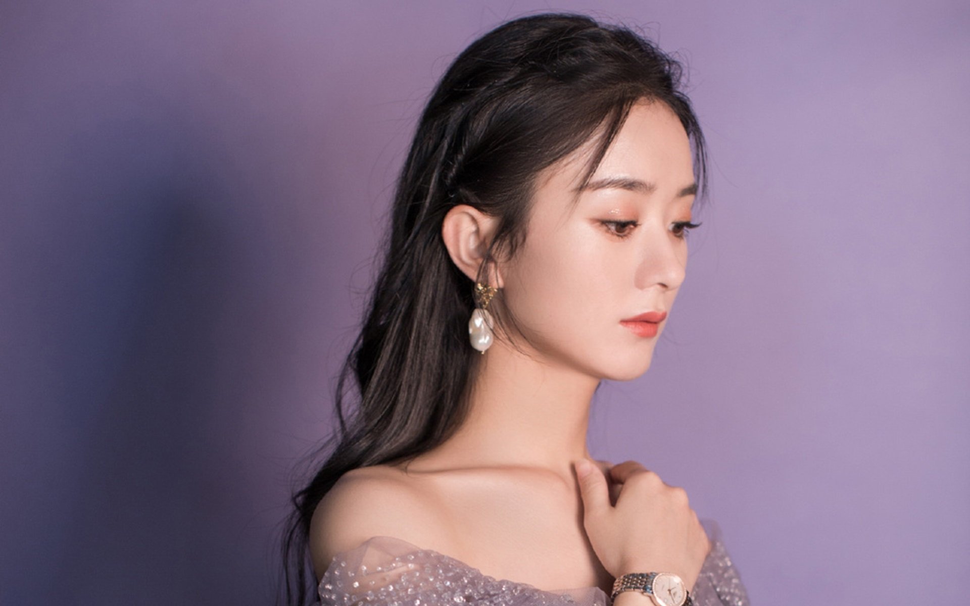 张三加盟球队，引发球迷热情迎战CBA新赛季，请问张三